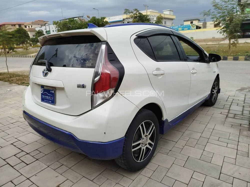 ٹویوٹا اکوا 2015 for Sale in اسلام آباد ٹویوٹا اکوا 2015 for Sale in اسلام آباد Image-5