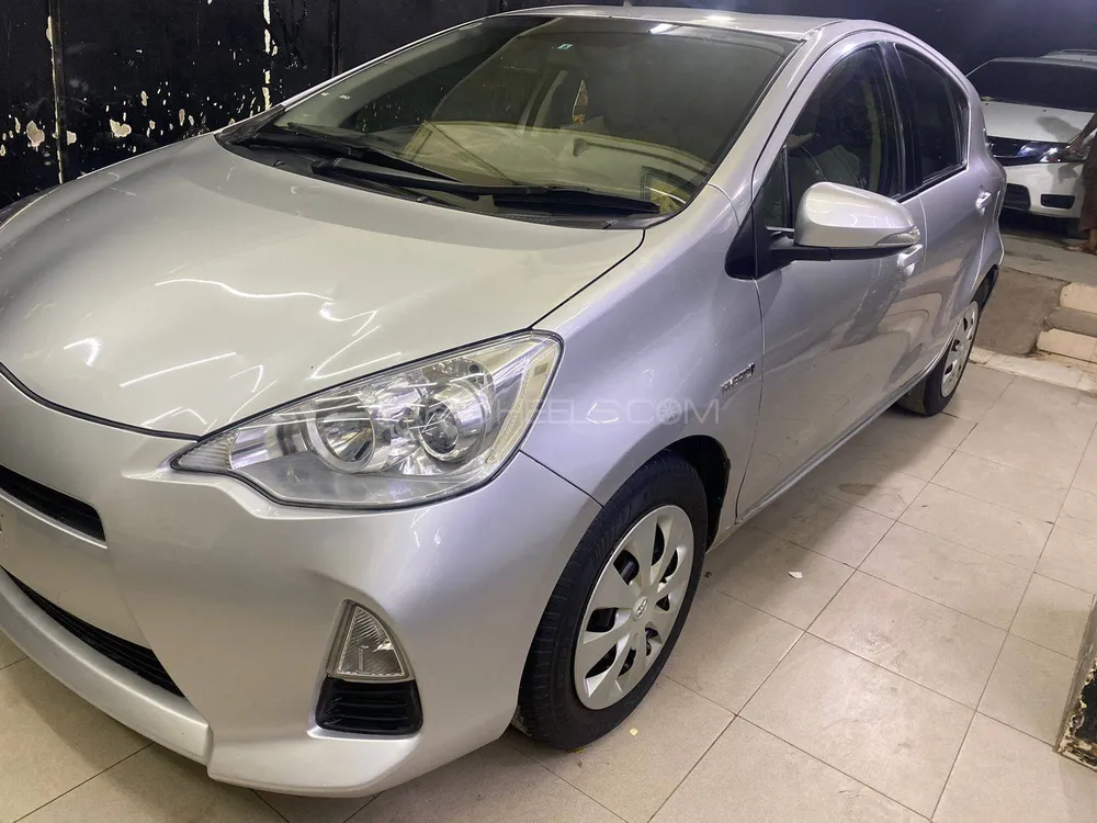 Toyota Aqua 2017 for Sale in Karachi Image-1