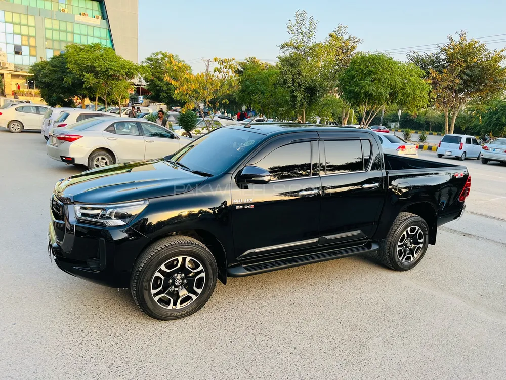 Toyota Hilux 2021 for Sale in Islamabad Image-1