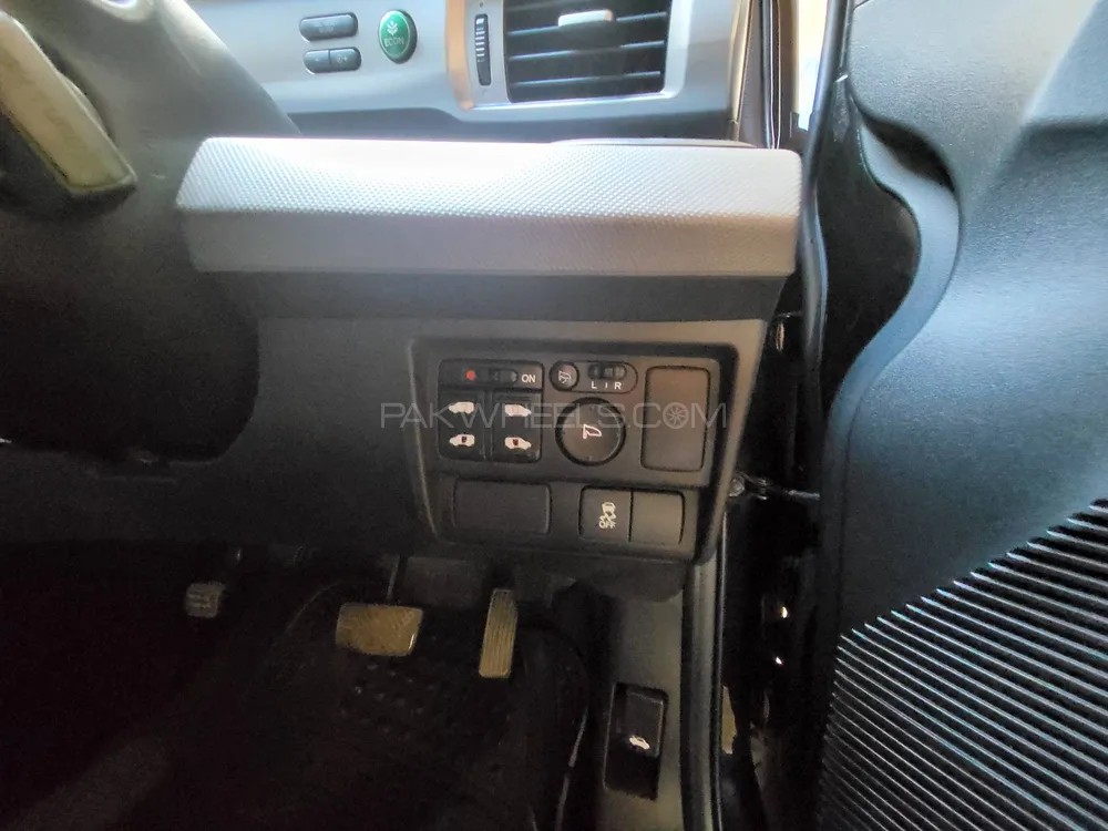 Honda Freed 2015 for Sale in Karachi Honda Freed 2015 for Sale in Karachi Image-4