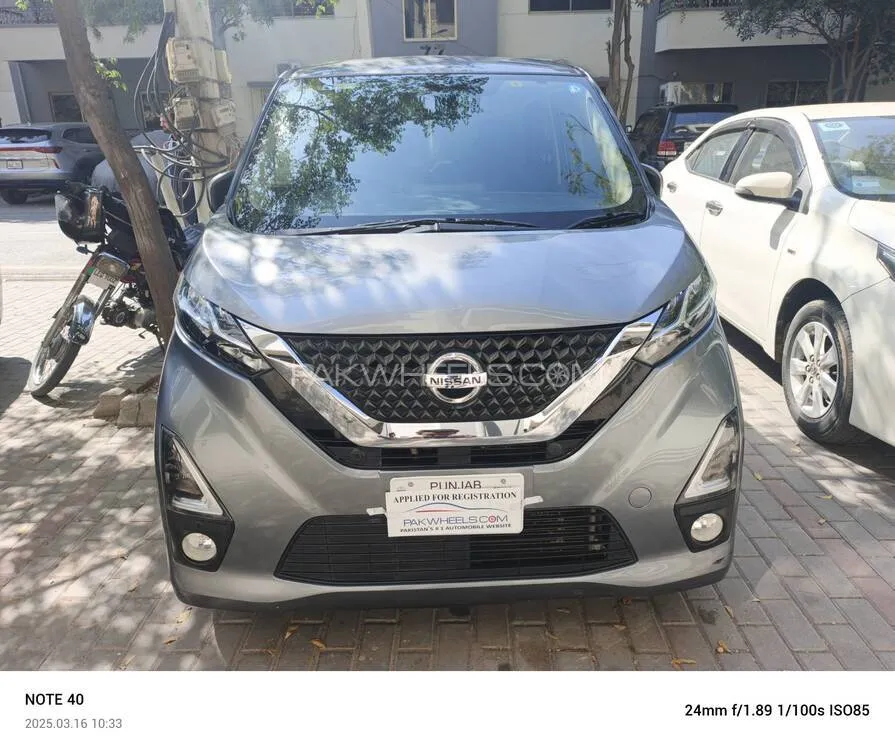 Nissan Dayz Highway Star 2020 for Sale in Lahore Image-1