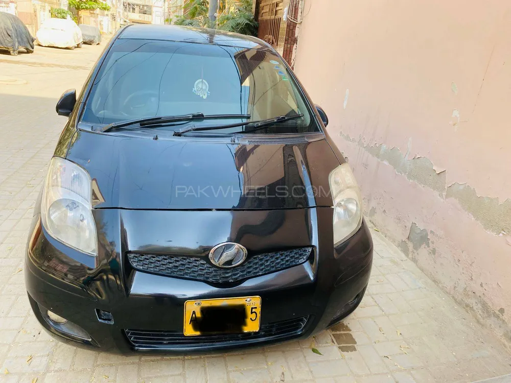 Toyota Vitz 2007 for Sale in Karachi Image-1