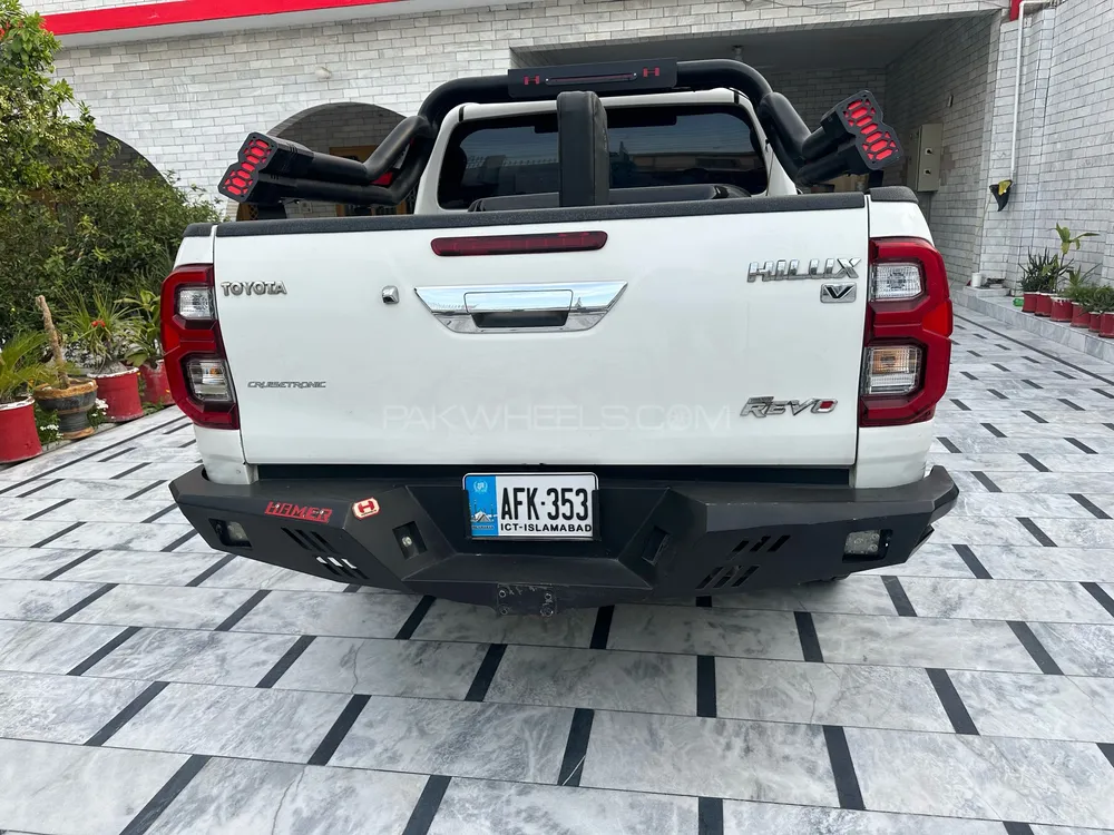 Toyota Hilux 2017 for Sale in Nowshera Toyota Hilux 2017 for Sale in Nowshera Image-10