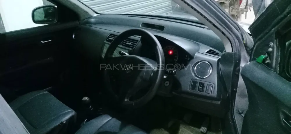 Suzuki Swift 2014 for Sale in Sheikhupura Image-1