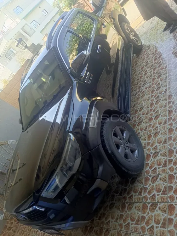 Toyota Hilux 2010 for Sale in Mardan Image-1