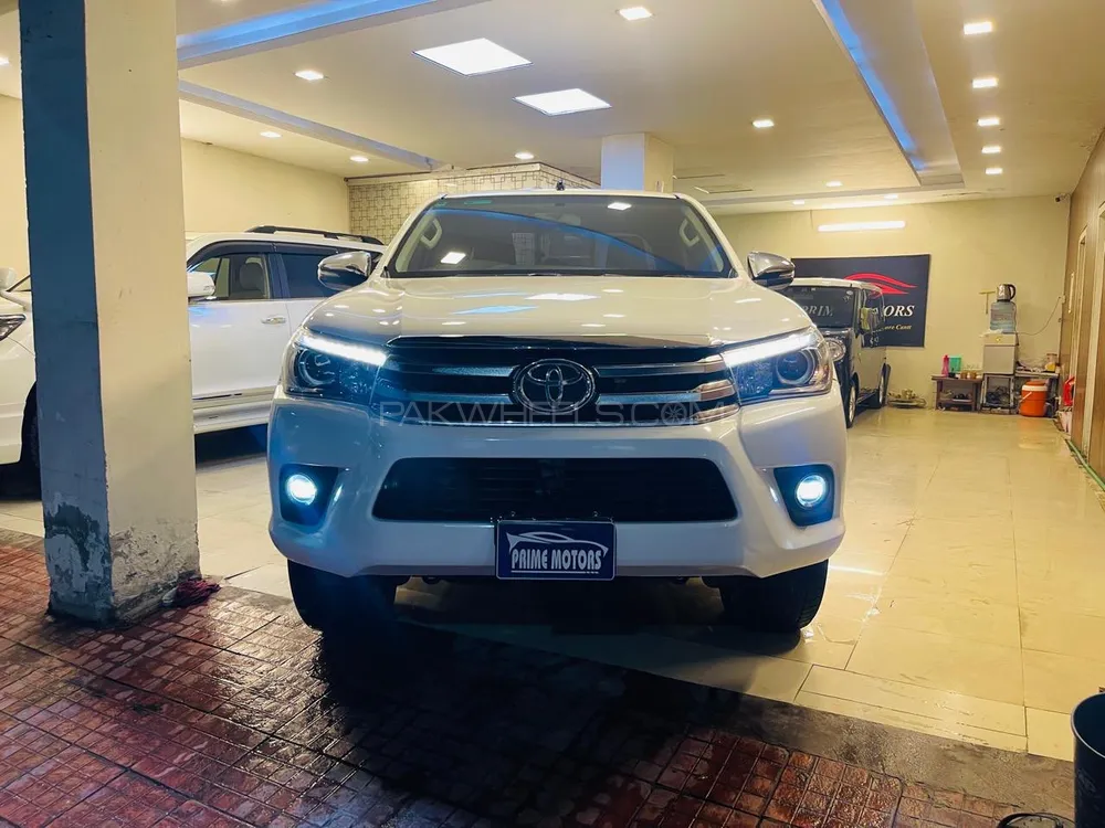 Toyota Hilux 2018 for Sale in Lahore Image-1