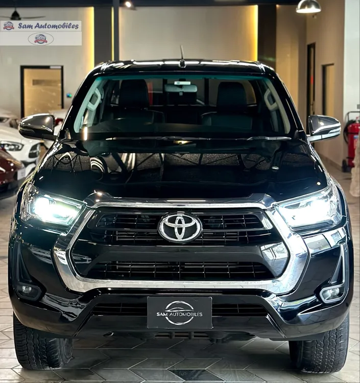 Toyota Hilux 2021 for Sale in Karachi Image-1