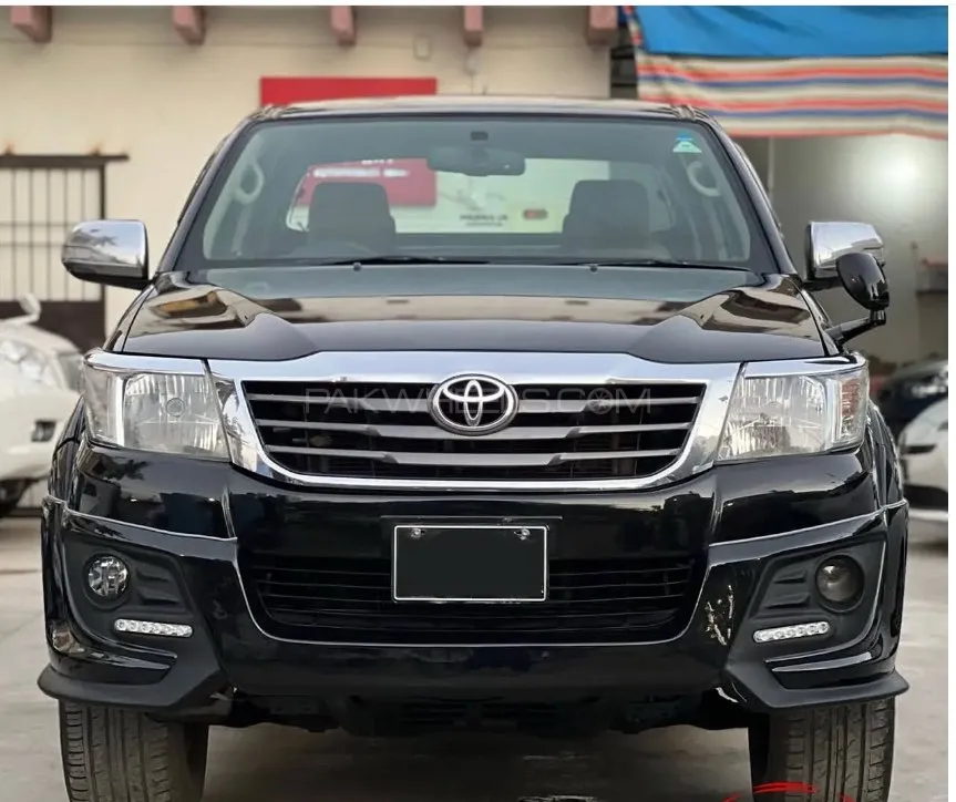 Toyota Hilux 2016 for Sale in Karachi Image-1