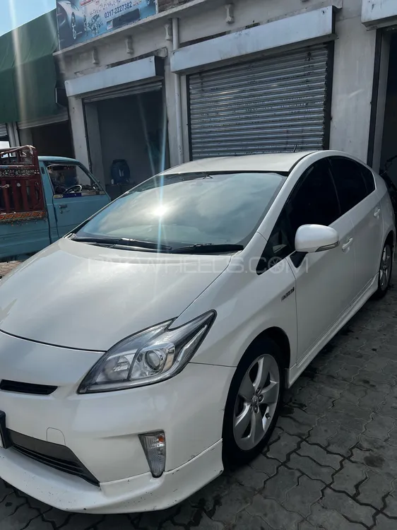 Toyota Prius 2014 for Sale in Islamabad Image-1