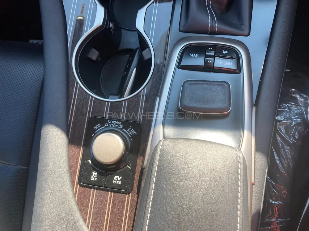 Lexus RX Series 2018 for Sale in Lahore Lexus RX Series 2018 for Sale in Lahore Image-7