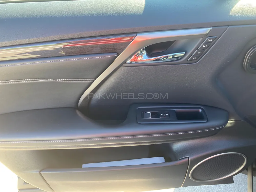 Lexus RX Series 2018 for Sale in Lahore Lexus RX Series 2018 for Sale in Lahore Image-13