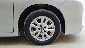 TOYOTA VOXY 
Model 2018
UNREGISTERED 
mileage 153440km
R GRADE