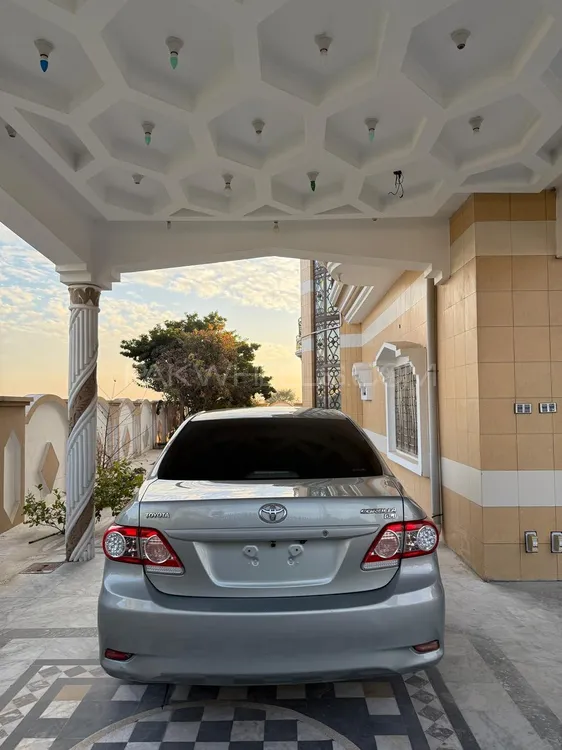 Toyota Corolla 2011 for Sale in Islamabad Image-1