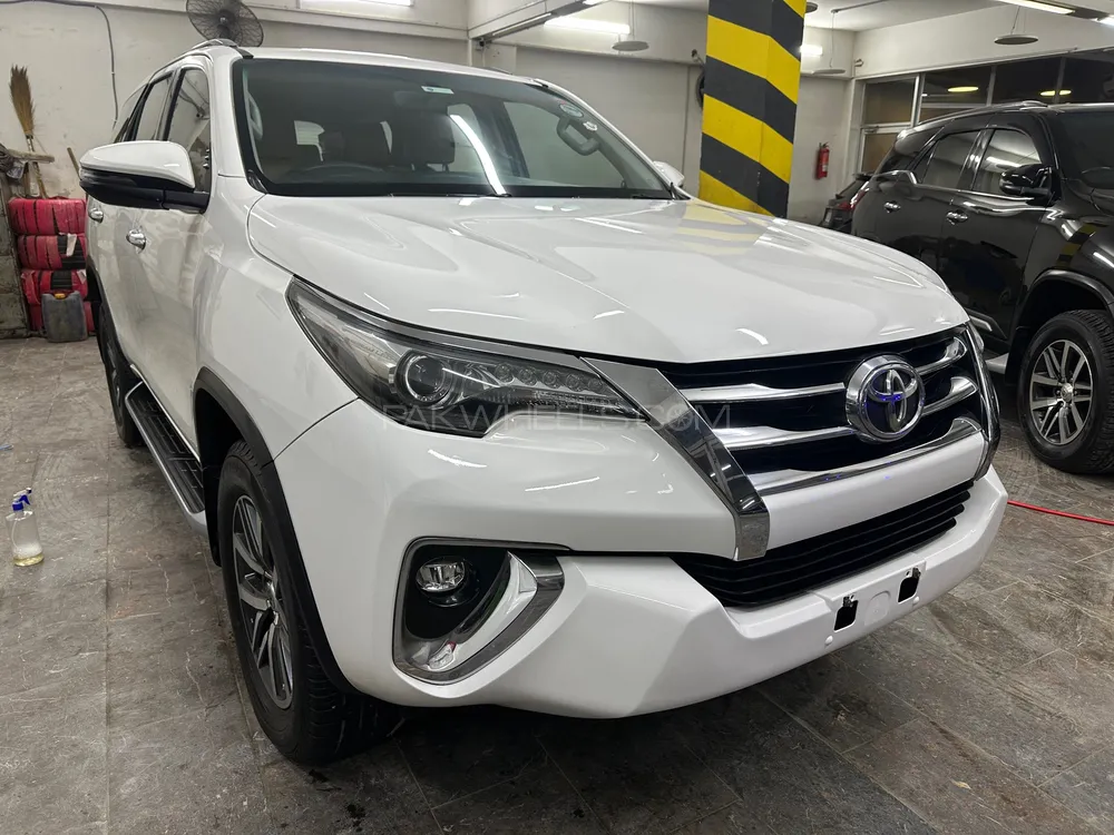Toyota Fortuner 2018 for Sale in Karachi Image-1