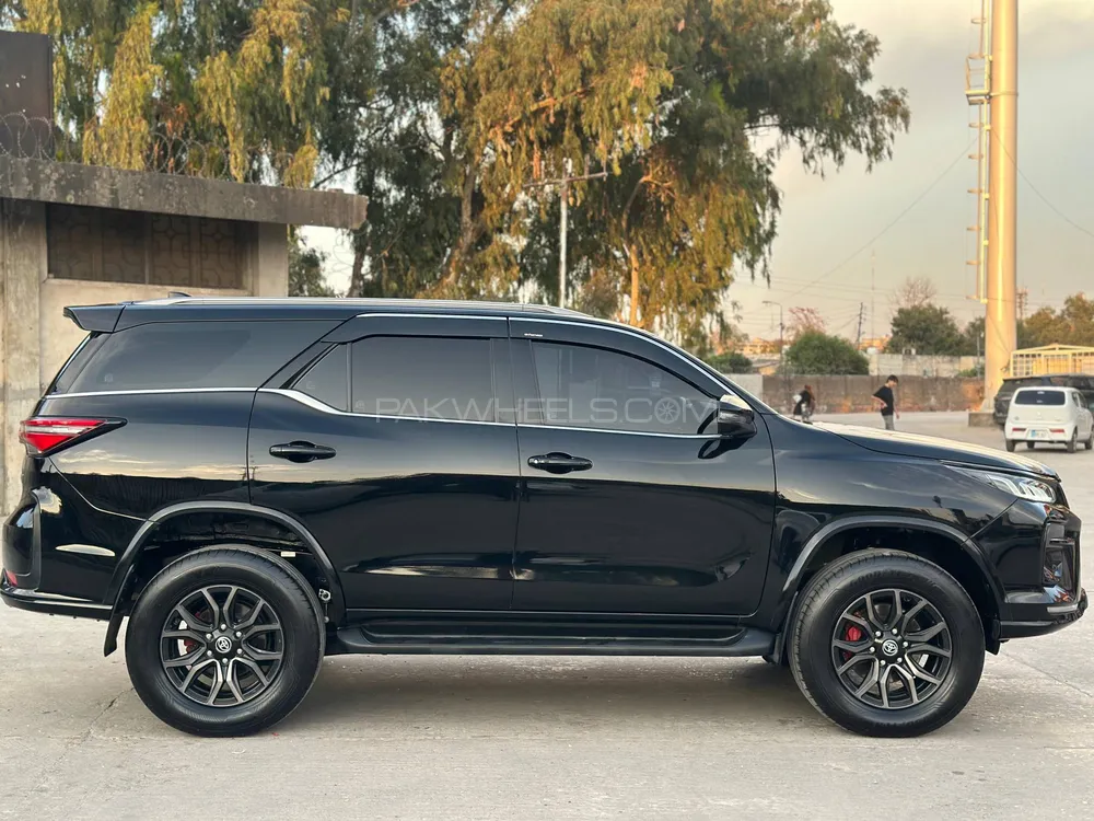 Toyota Fortuner 2023 for Sale in Islamabad Toyota Fortuner 2023 for Sale in Islamabad Image-2