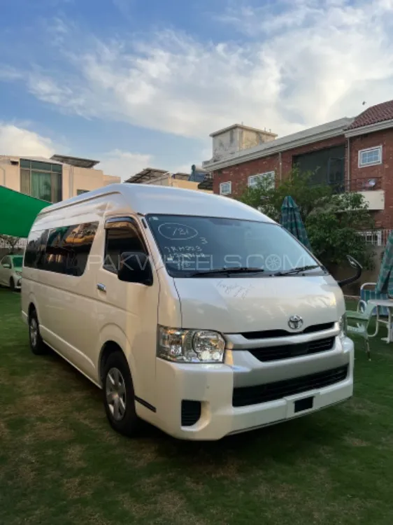 Toyota Hiace 2023 for Sale in Lahore Image-1
