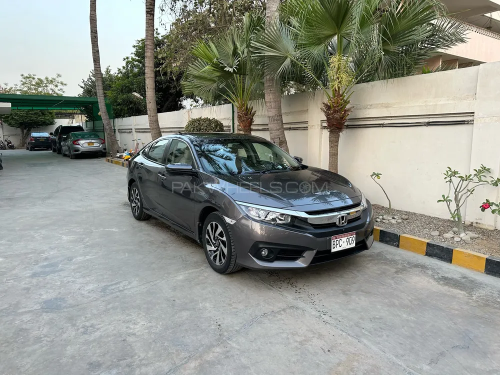 Honda Civic 2018 for Sale in Karachi Image-1