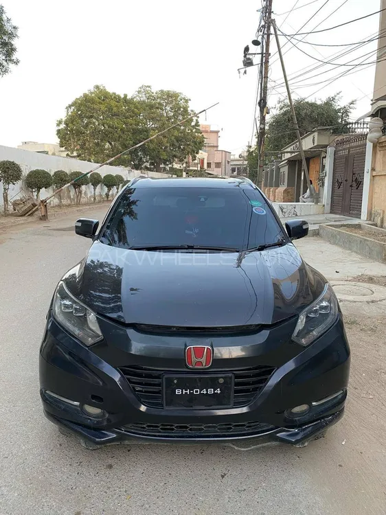 Honda Vezel 2014 for Sale in Karachi Image-1