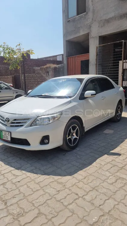 Toyota Corolla 2014 for Sale in Lahore Image-1