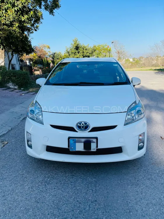 Toyota Prius 2011 for Sale in Islamabad Image-1