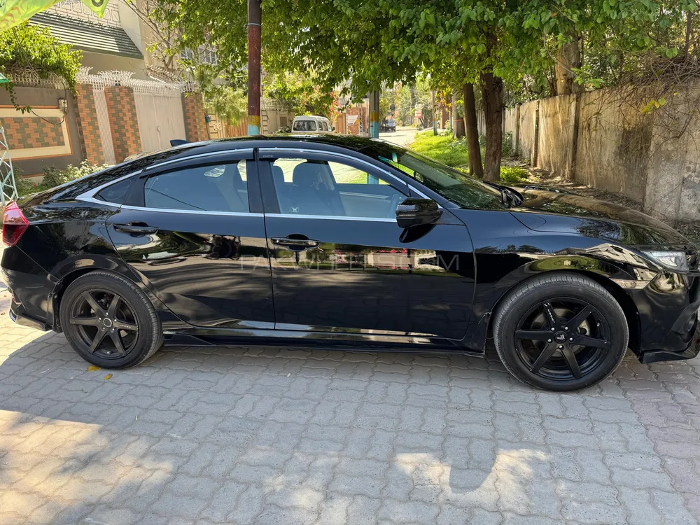 Honda Civic 2020 for Sale in Sialkot Image-1