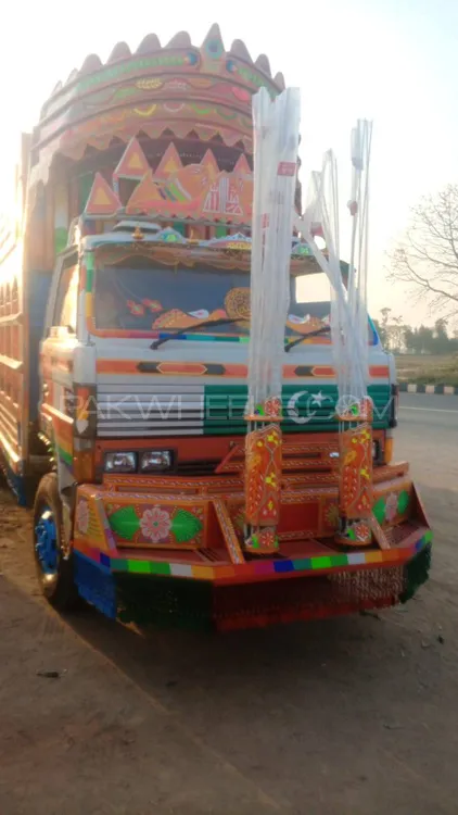 Mazda Titan 2025 for Sale in Lahore Image-1