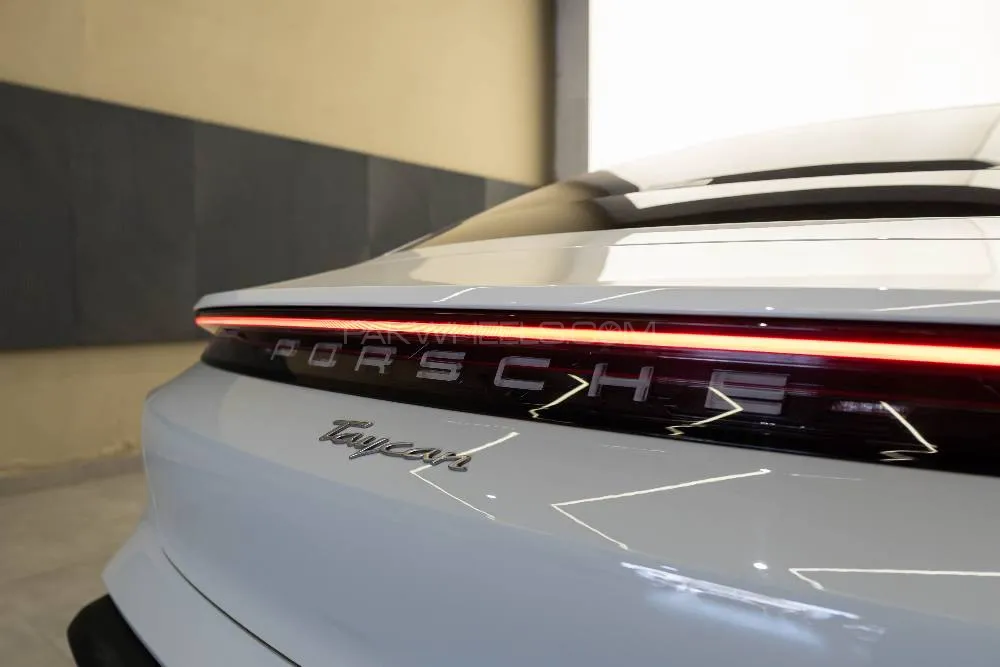 Porsche Taycan 2021 for Sale in Lahore Porsche Taycan 2021 for Sale in Lahore Image-9