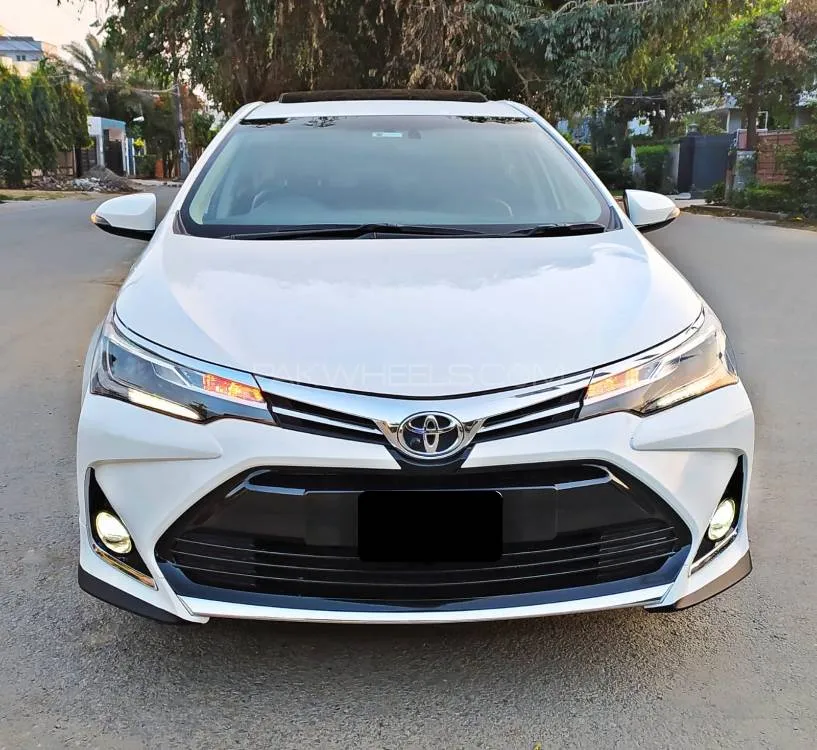 Toyota Corolla 2019 for Sale in Karachi Image-1