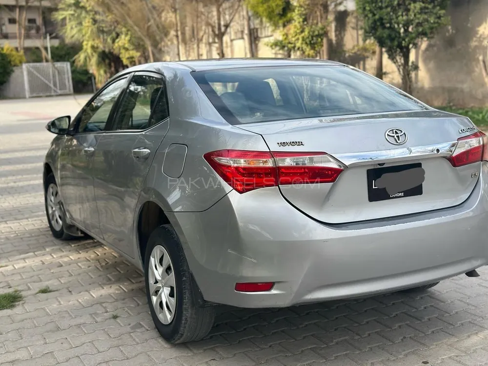 Toyota Corolla 2015 for Sale in Islamabad Image-1