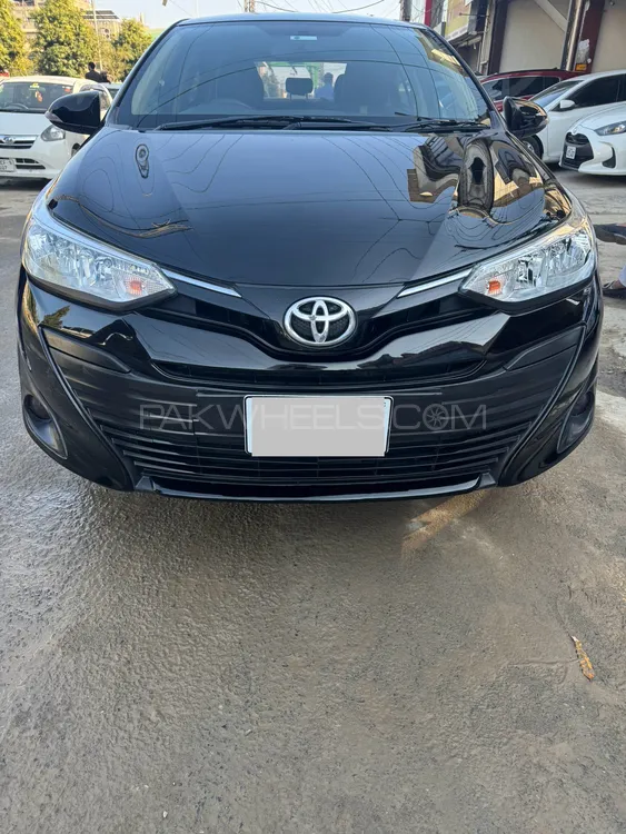 Toyota Yaris Sedan 2021 for Sale in Lahore Image-1
