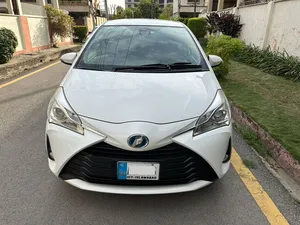 Toyota Vitz Hybrid U 1.5 2017 for Sale
