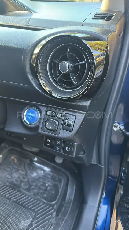 Toyota Aqua 2020 for Sale in Lahore Image-1