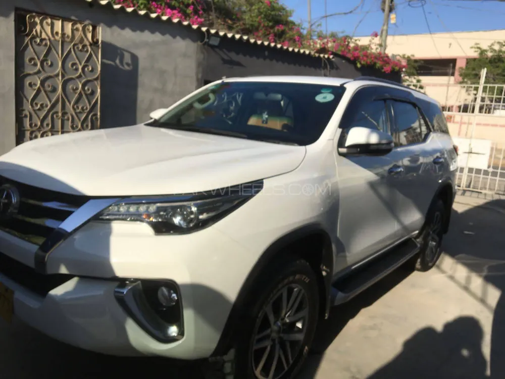 Toyota Fortuner 2017 for Sale in Karachi Image-1