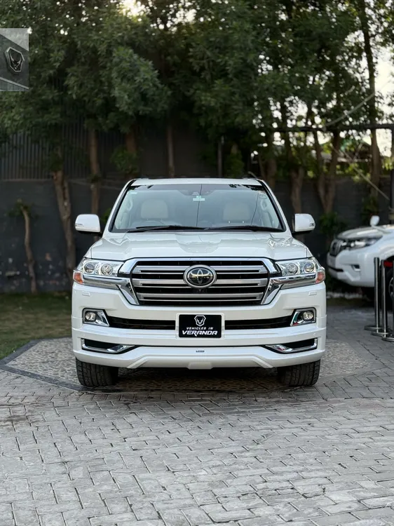 Toyota Land Cruiser 2017 for Sale in Lahore Image-1