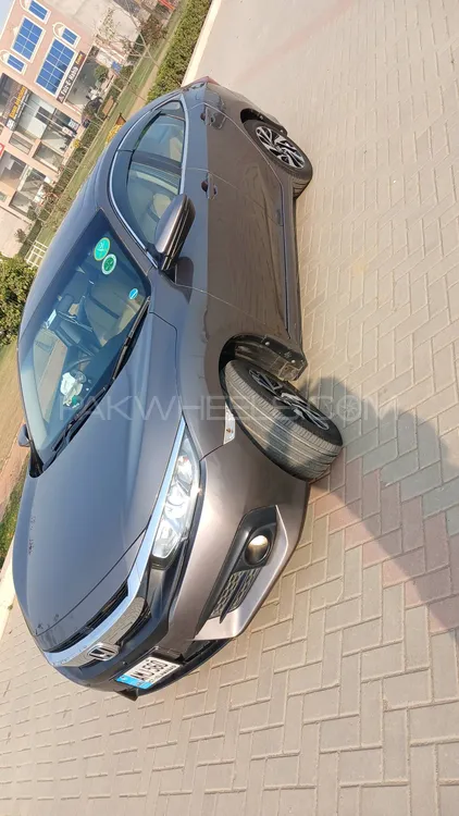 Toyota Yaris Sedan 2021 for Sale in Lahore Image-1
