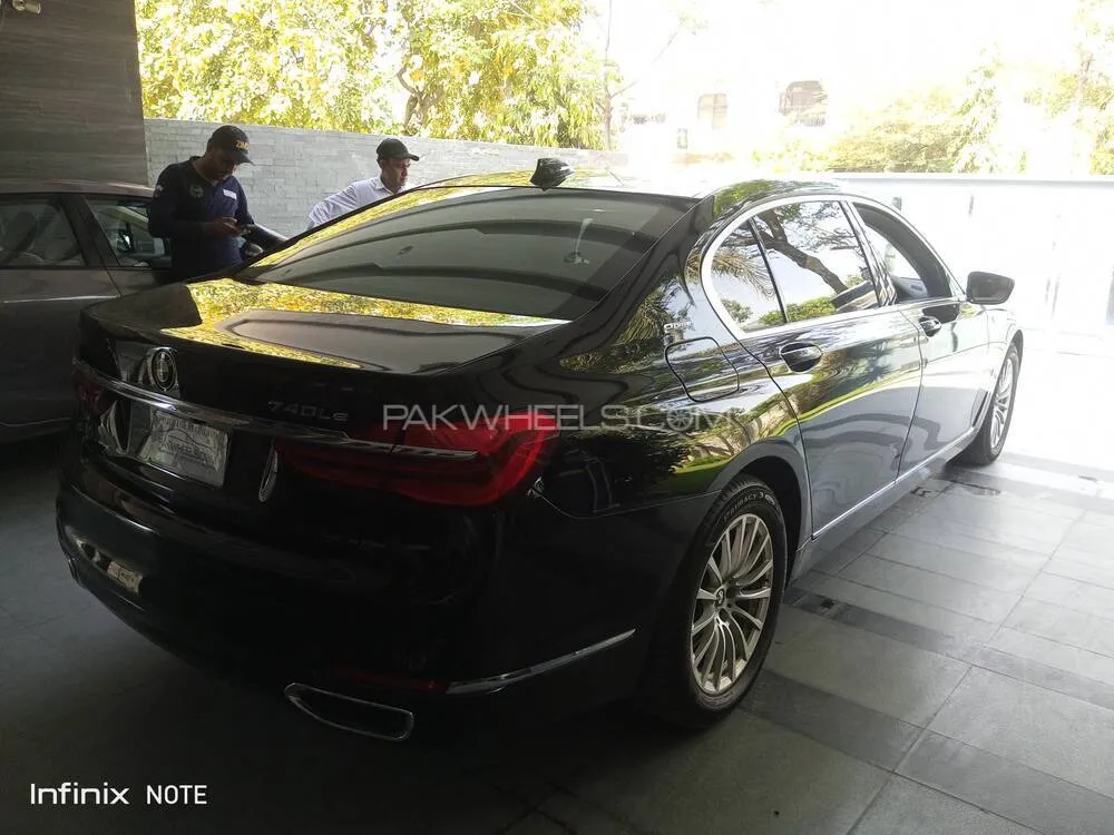 BMW 7 Series 2017 for Sale in Lahore BMW 7 Series 2017 for Sale in Lahore Image-4