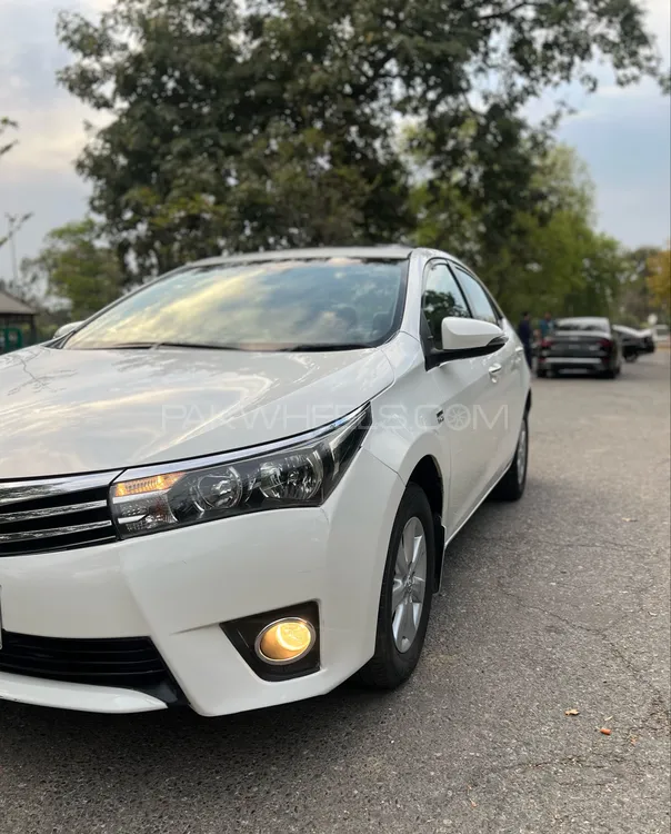 Toyota Corolla 2017 for Sale in Lahore Image-1