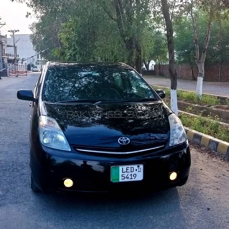 Toyota Prius 2007 for Sale in Lahore Image-1