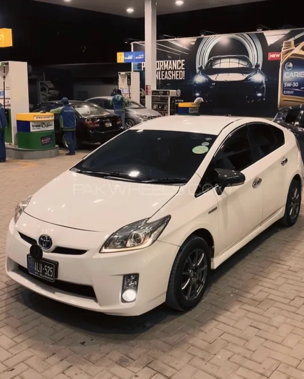 Toyota Prius 2015 for Sale in Rawalpindi Image-1