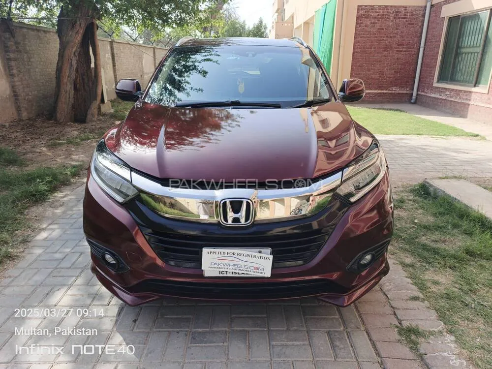 Honda Vezel 2014 for Sale in Multan Image-1