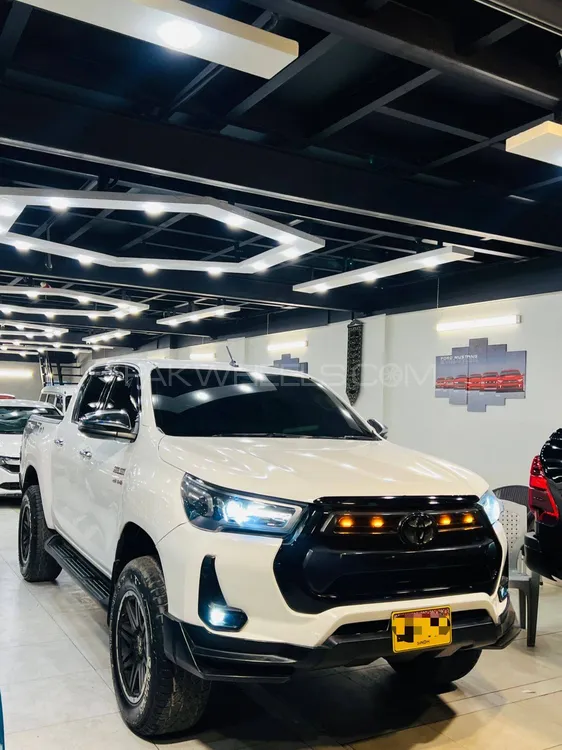 Toyota Hilux 2021 for Sale in Karachi Image-1