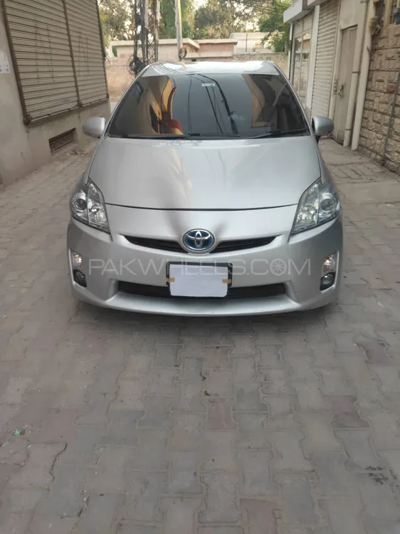 Toyota Prius 2011 for Sale in Multan Image-1