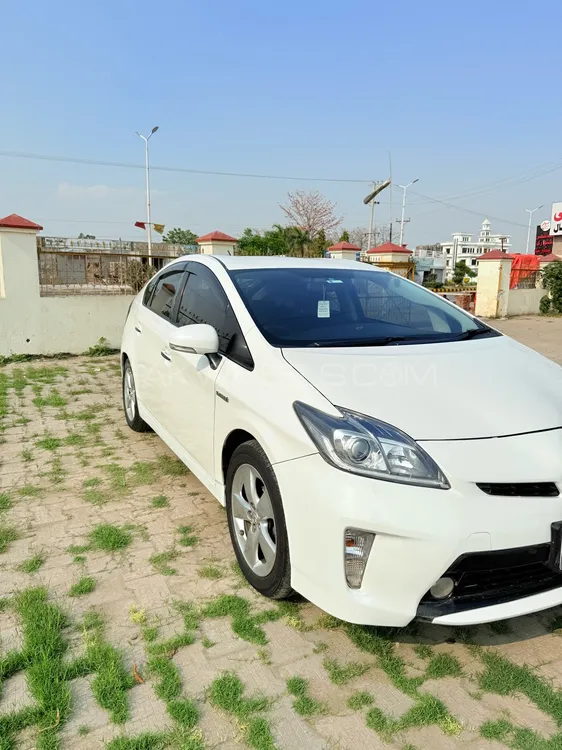 Toyota Prius 2013 for Sale in Mandi bahauddin Image-1