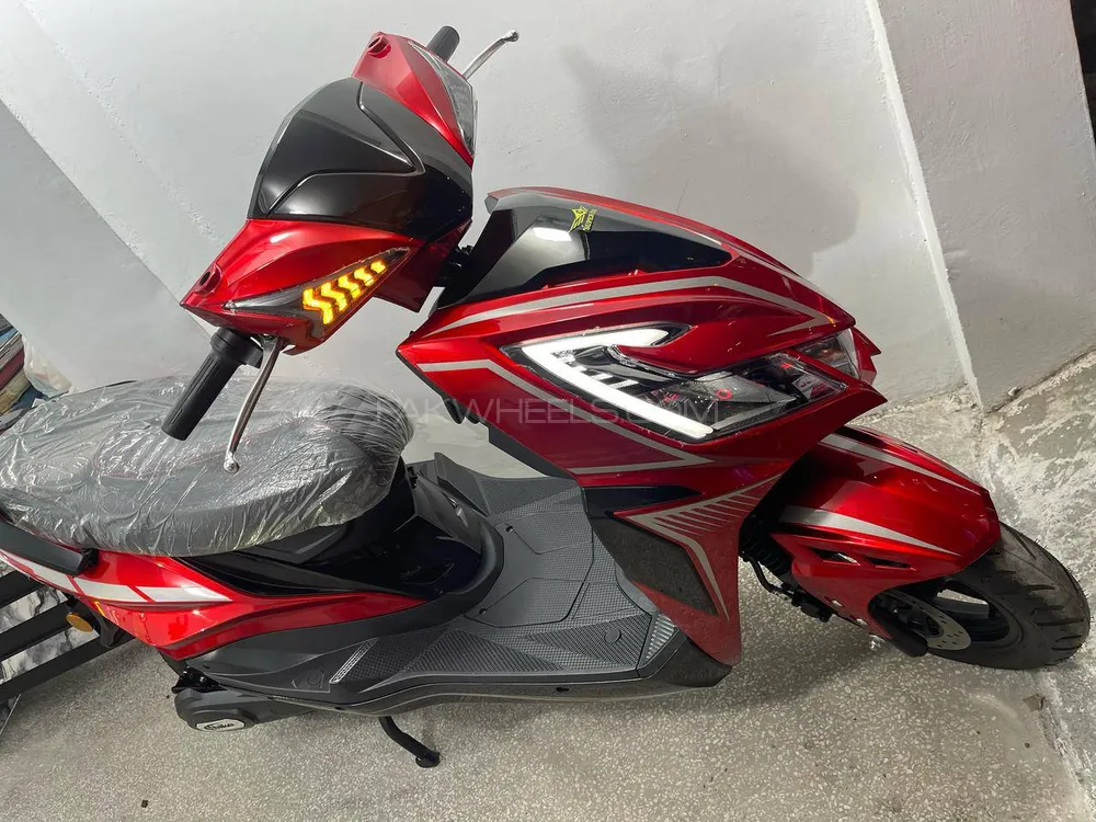Super Star Scooty EV 2025 for Sale Image-1