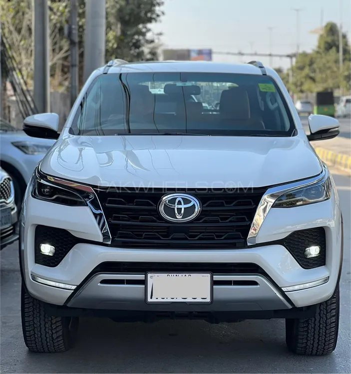Toyota Fortuner 2022 for Sale in Lahore Image-1