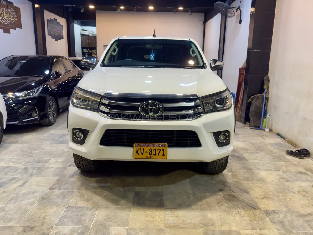 Toyota Hilux 2018 for Sale in Karachi Image-1