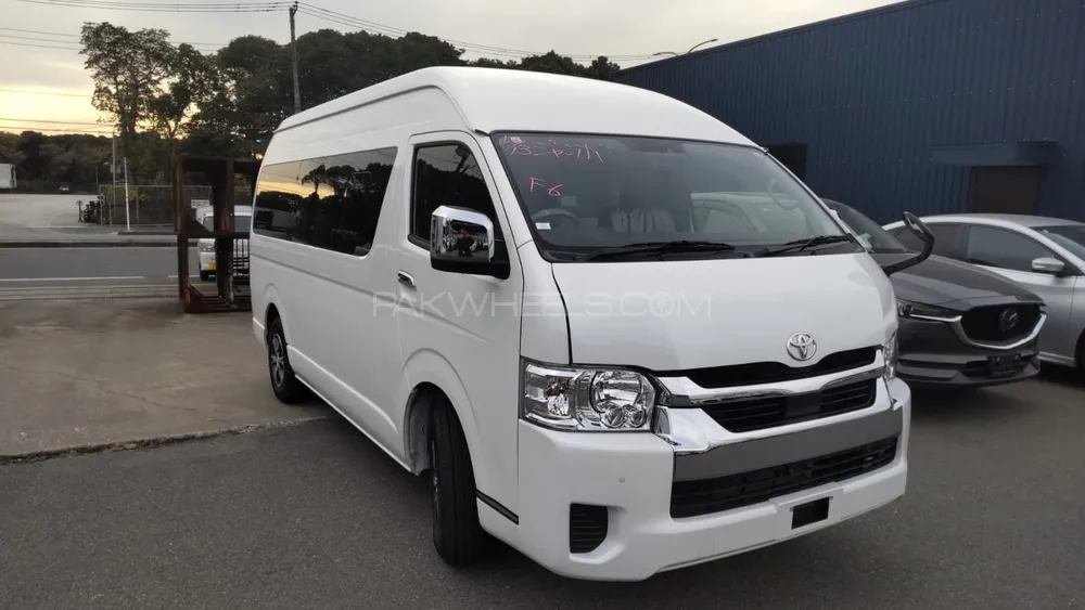 Toyota Hiace 2023 for Sale in Karachi Image-1