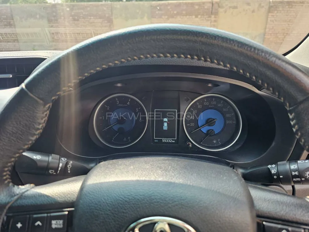 Toyota Hilux 2021 for Sale in Multan Toyota Hilux 2021 for Sale in Multan Image-5