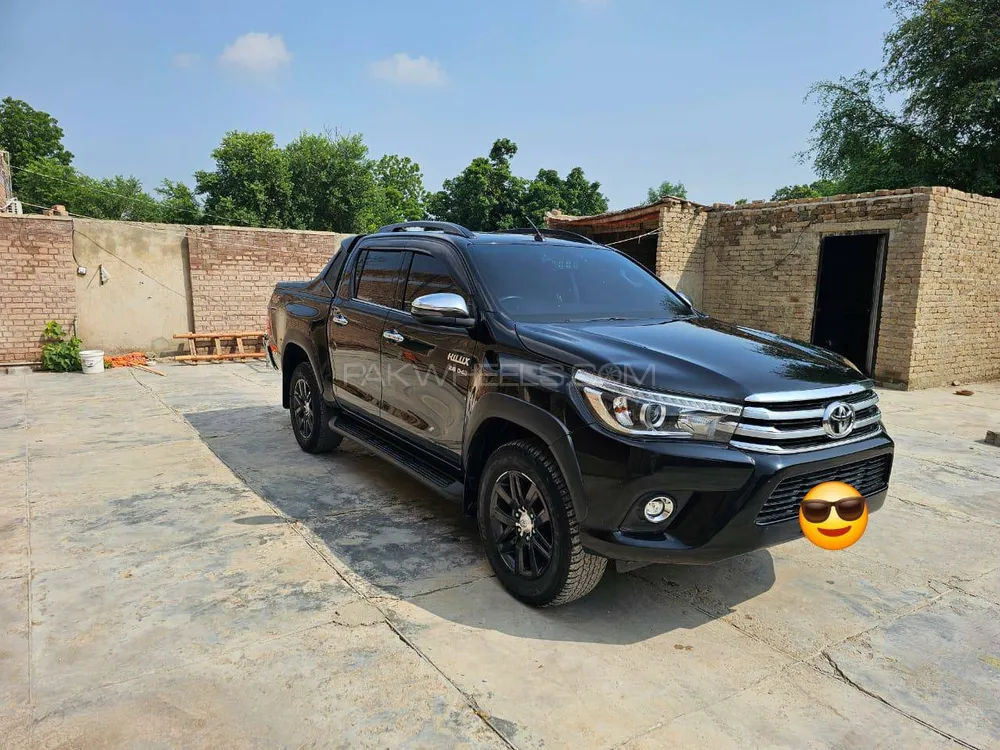 Toyota Hilux 2021 for Sale in Multan Toyota Hilux 2021 for Sale in Multan Image-16