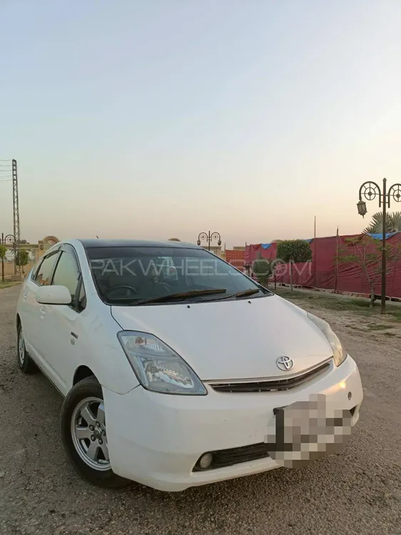Toyota Prius 2010 for Sale in Bahawalpur Toyota Prius 2010 for Sale in Bahawalpur Image-2